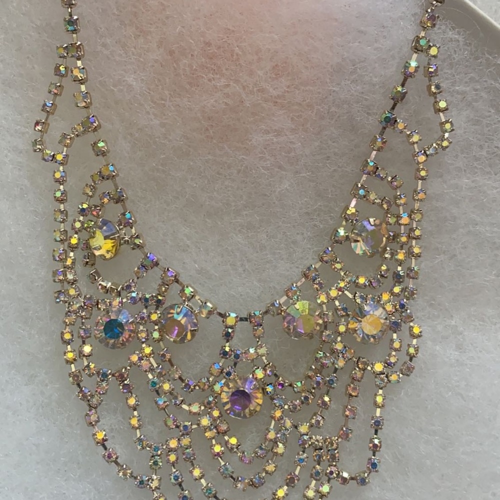 Iridescent necklace. Glitterati